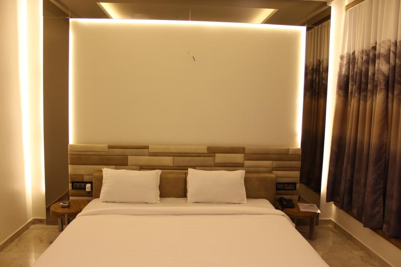 The Heaven Water Park And Resort & Restaurant Virpur Exterior foto