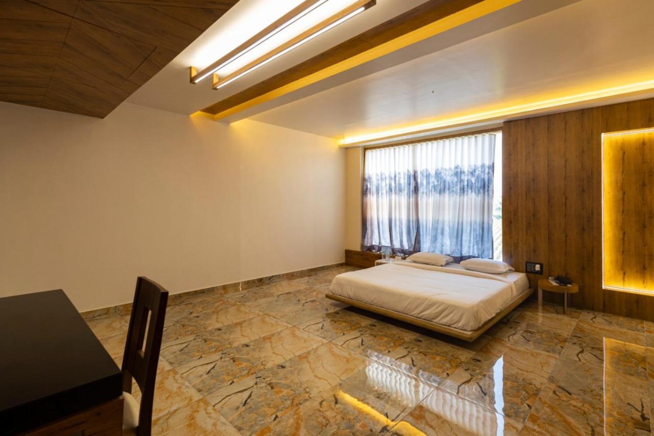 The Heaven Water Park And Resort & Restaurant Virpur Exterior foto